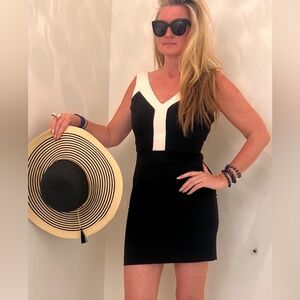 BIANCOGHIACCIO Sleeveless Black Silk Dress with Ivory V-Trim